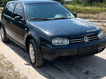 Авто Volkswagen Golf 2000 № 8947694