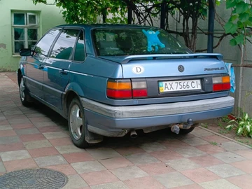 Авто Volkswagen Passat Sedan 1991 № 8947924