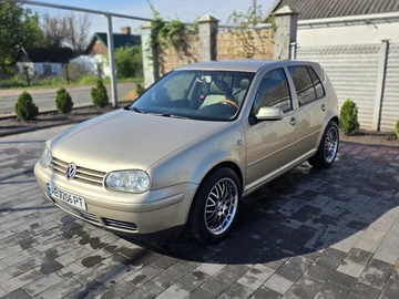 Авто Volkswagen Golf 2002 № 8948066