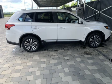 Авто Mitsubishi Outlander 2016 № 8948089