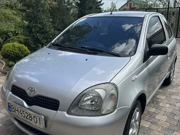Авто Toyota Yaris 2000 № 8948266