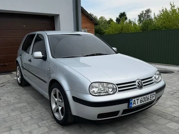 Авто Volkswagen Golf 2000 № 8948720