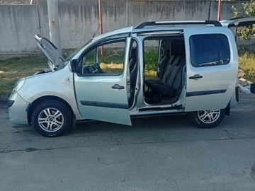 Авто Renault Kangoo Passenger 2008 № 8948800