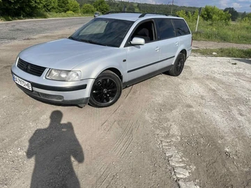 Авто Volkswagen Passat Variant 1999 № 8948899