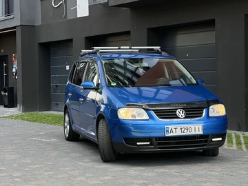 Авто Volkswagen Touran 2006 № 8948912