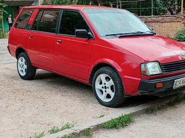 Авто Mitsubishi Space Wagon 1986 № 8949018