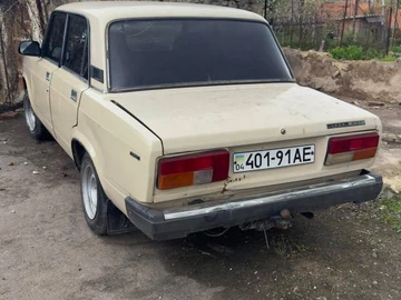 Авто ВАЗ 2107 2000 № 8949036