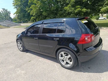 Авто Volkswagen Golf 2005 № 8949131