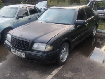 Авто Mercedes 220 1999 № 8949215