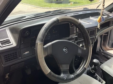 Авто Opel Kadett 1988 № 8949221