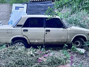 Авто ВАЗ 2107 1988 № 8949398