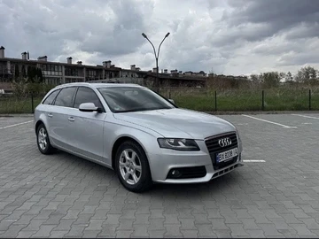 Авто Audi A4 2010 № 8949424