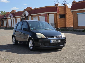 Авто Ford Fiesta 2005 № 8950377