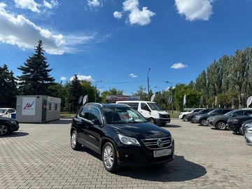 Авто Volkswagen Tiguan 2008 № 8950379