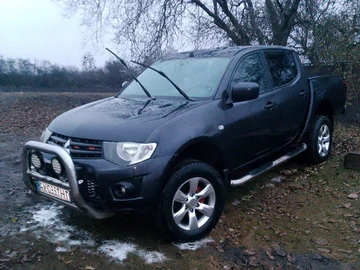 Авто Mitsubishi L 200 2010 № 8950384