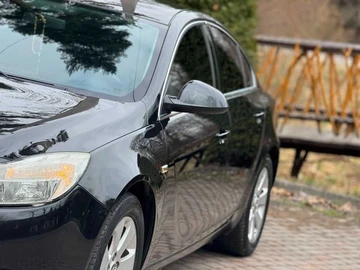 Авто Opel Insignia 2010 № 8950877