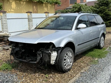 Авто Volkswagen Passat Hatchback 2005 № 8950900