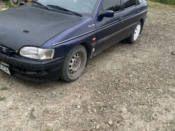 Авто Ford Escort 1995 № 8950958