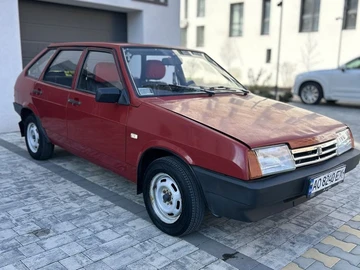 Авто ВАЗ 21099 1992 № 8951127