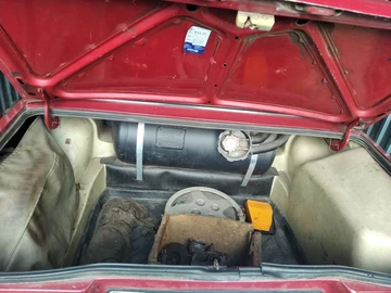 Авто ВАЗ 2107 1990 № 8951251