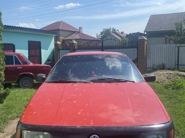 Авто Volkswagen Passat Sedan 1992 № 8951475