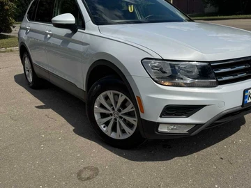 Авто Volkswagen Tiguan 2017 № 8951570