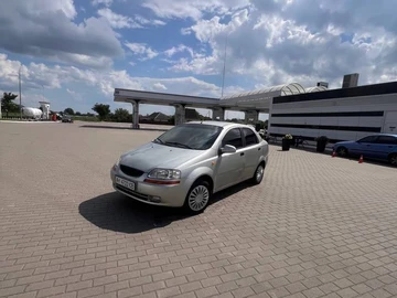 Авто Chevrolet Aveo 2005 № 8951605