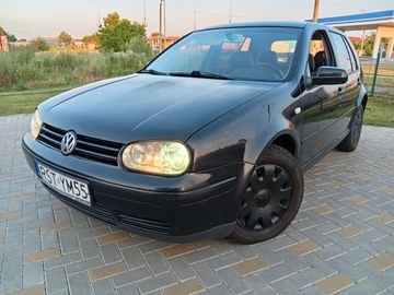 Авто Volkswagen Golf 2000 № 8951727