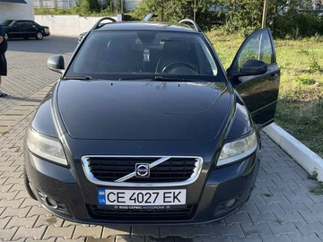 Авто Volvo V50 2010 № 8952127