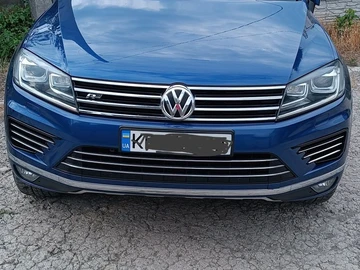 Авто Volkswagen Touareg 2015 № 8952373