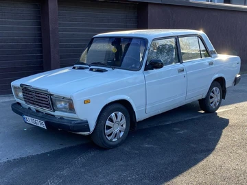 Авто ВАЗ 2107 1991 № 8952383