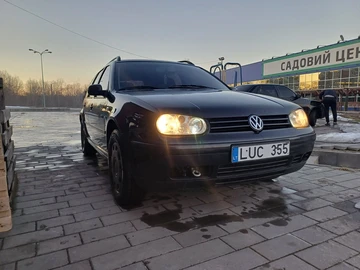 Авто Volkswagen Golf 2002 № 8952388