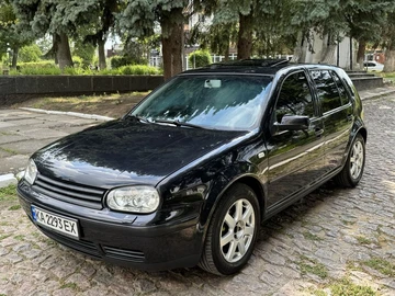 Авто Volkswagen Golf 2003 № 8952800
