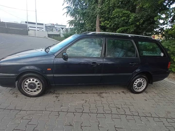 Авто Volkswagen Passat Sedan 1994 № 8953329