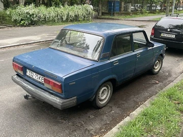 Авто ВАЗ 2107 2000 № 8953535