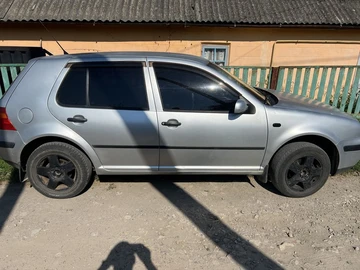 Авто Volkswagen Golf 2000 № 8953682