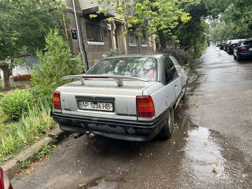 Авто Opel Omega 1988 № 8953946