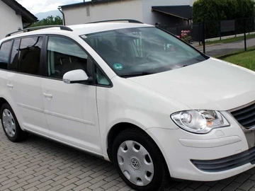 Авто Volkswagen Touran 2009 № 8953988