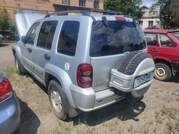 Авто Jeep Cherokee 2005 № 8954077