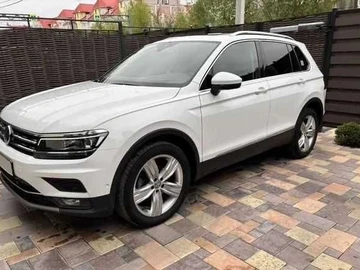 Авто Volkswagen Tiguan 2020 № 8954239