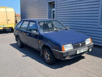 Авто ВАЗ 2109 1995 № 8954241