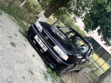 Авто Opel Vectra 1993 № 8954264