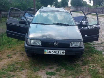 Авто Volkswagen Passat Hatchback 1991 № 8954290