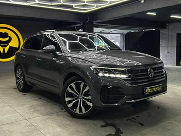 Авто Volkswagen Touareg 2018 № 8954381