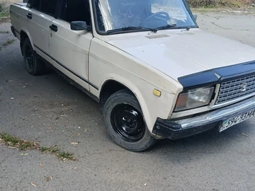 Авто ВАЗ 2107 1995 № 8954443