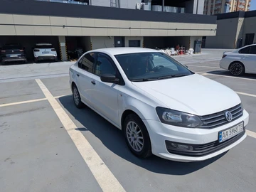Авто Volkswagen Polo 2017 № 8954500