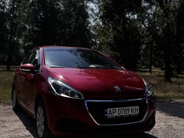 Авто Peugeot 208 2015 № 8954512