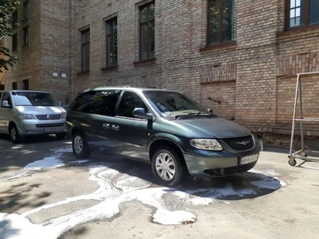 Авто Chrysler Grand Voyager 2001 № 8954577