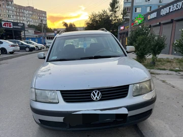 Авто Volkswagen Passat Variant 1999 № 8954612