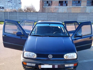 Авто Volkswagen Golf 1995 № 8954806